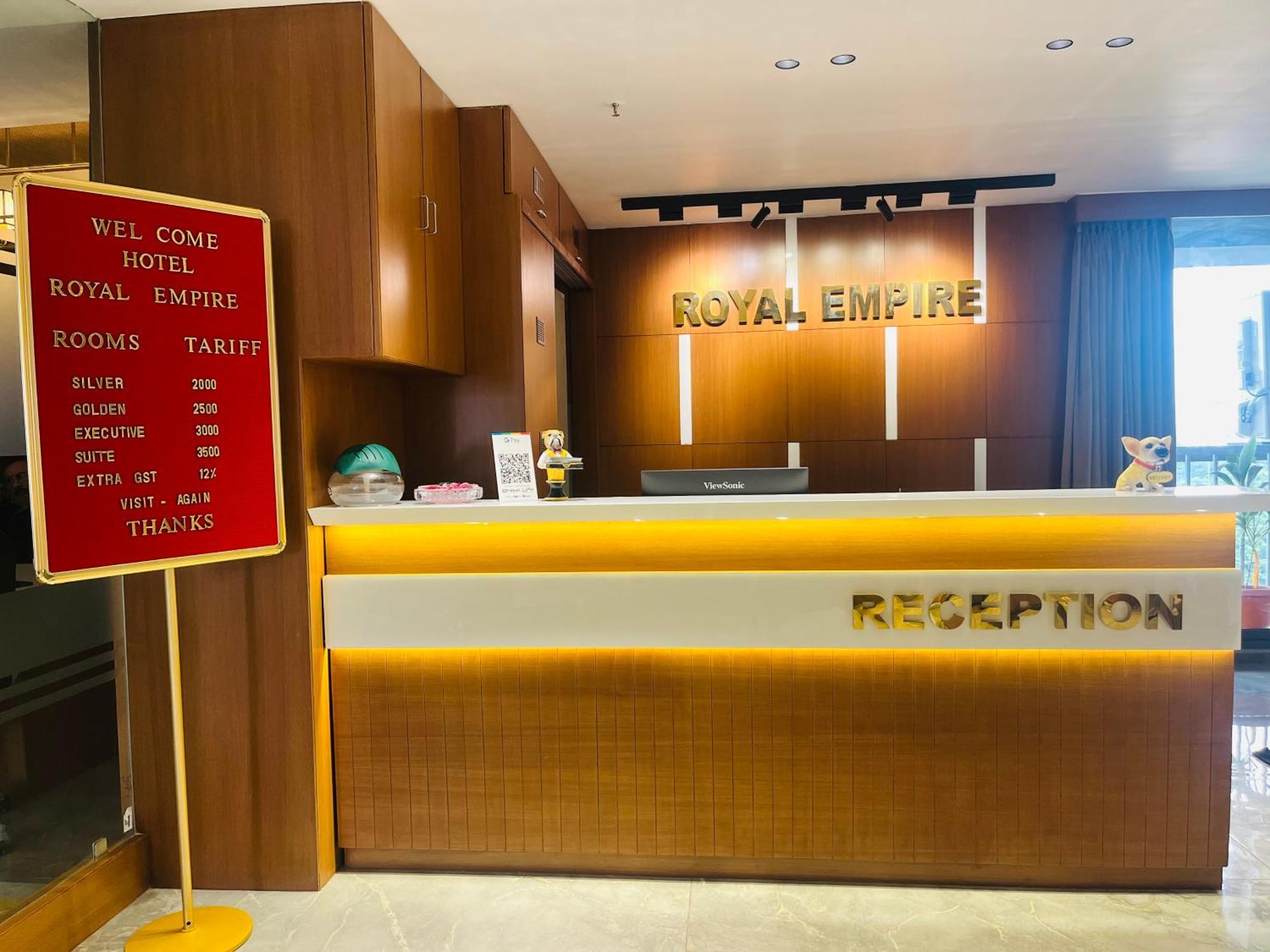 Hotel Royal Empire Gandhinagar Eksteriør bilde